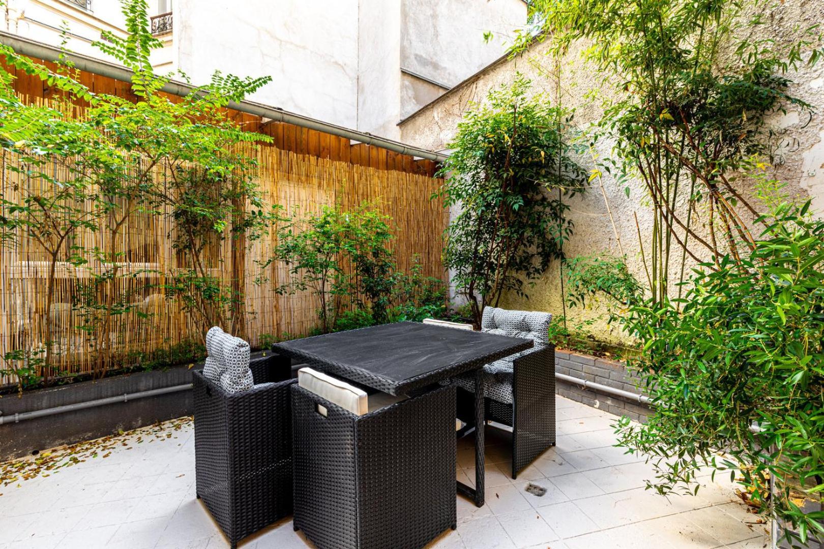 Guestready - Serene Stay Near Champ De Mars Parijs Buitenkant foto